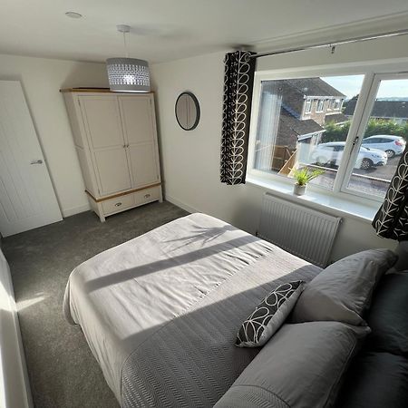 Modern, Two Double Bedroom House With Free Parking Chepstow Exterior foto