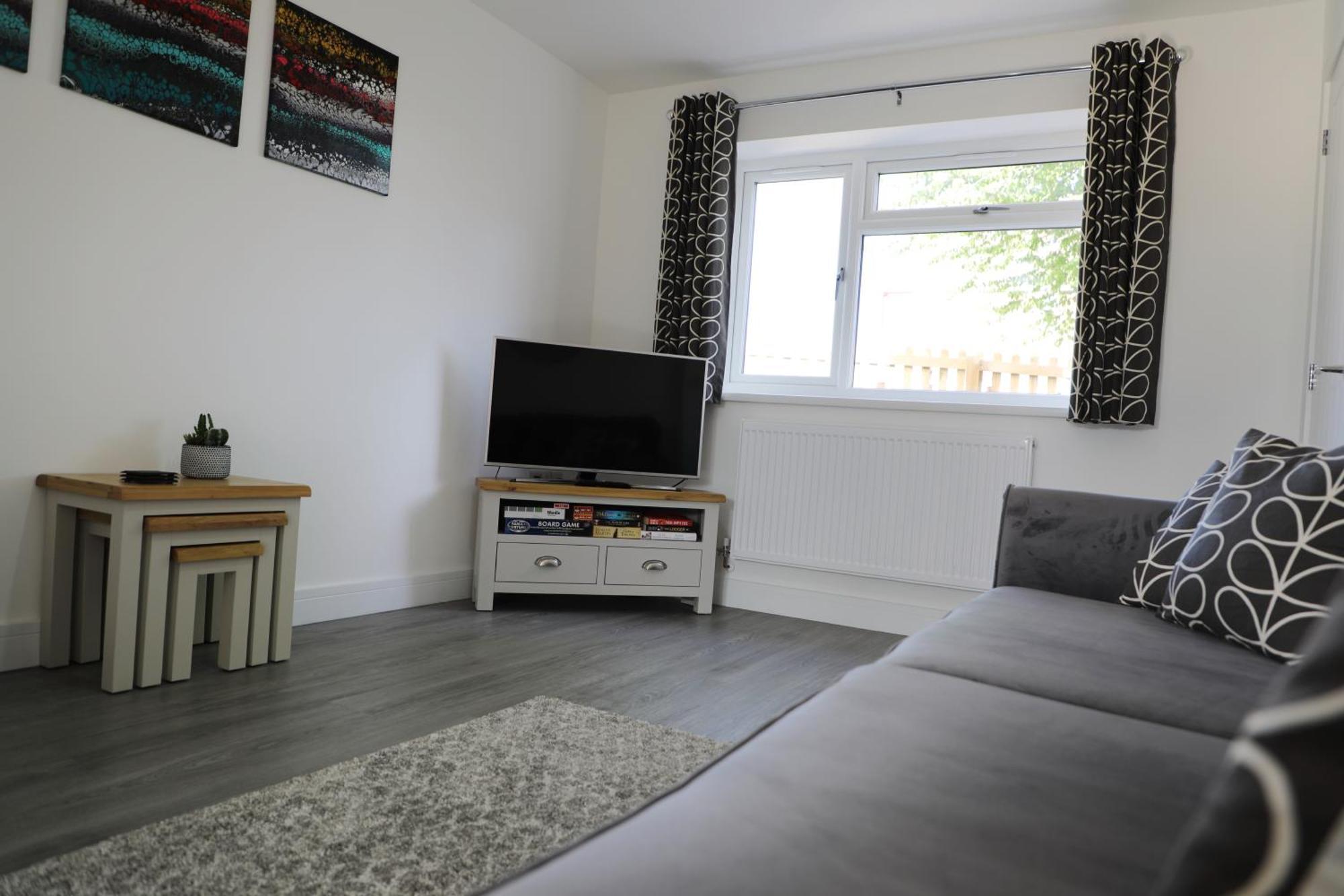 Modern, Two Double Bedroom House With Free Parking Chepstow Exterior foto
